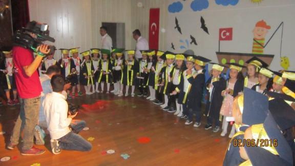 Cumhuriyet Anaokulu Mezuniyet Gecesi Gerçekleştirildi