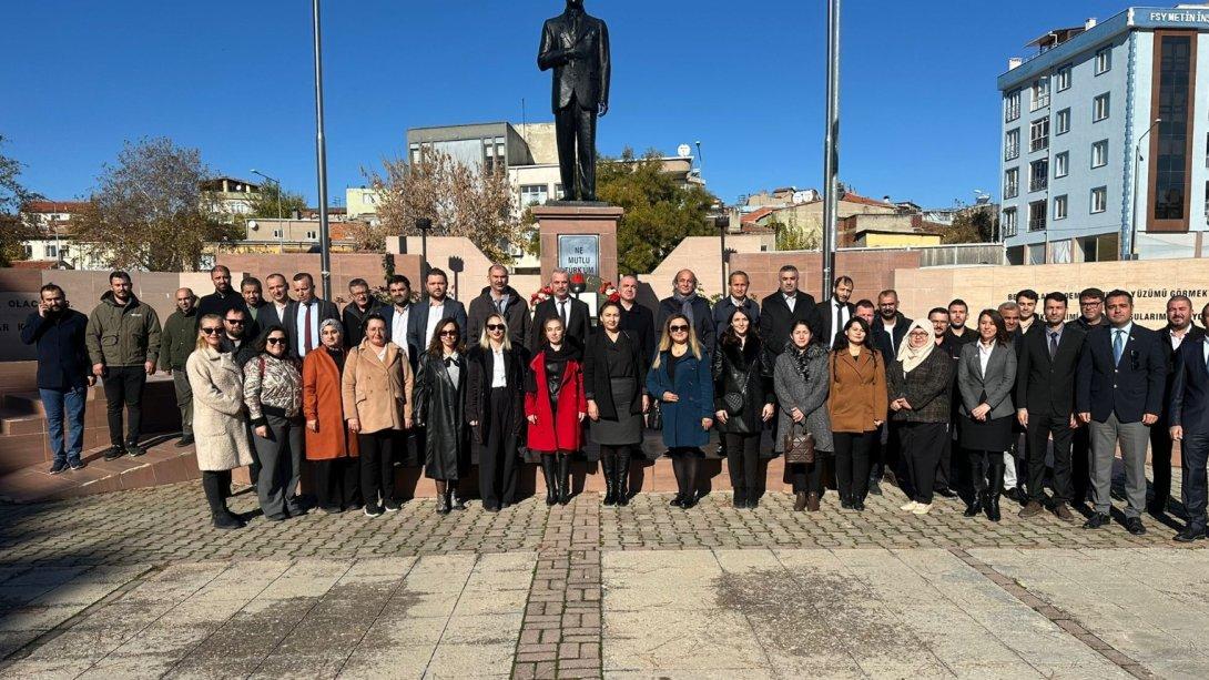 24 KASIM ÖĞRETMENLER GÜNÜ ÇELENK SUNMA TÖRENİMİZ